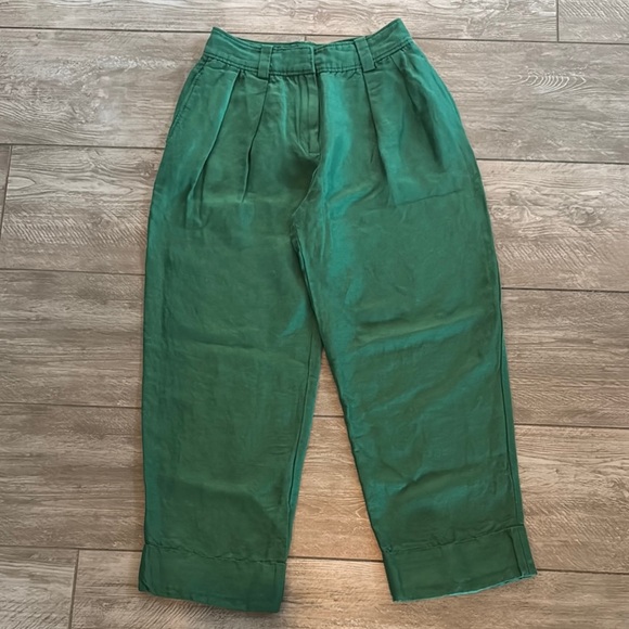 Massimo Dutti emerald green linen/viscose blend cropped pleated front pants. - Picture 1 of 6